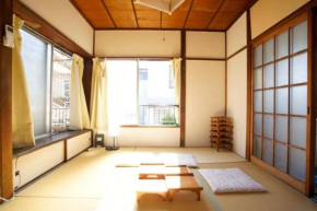 Traditional Japanese house by Waseda, Shinjuku